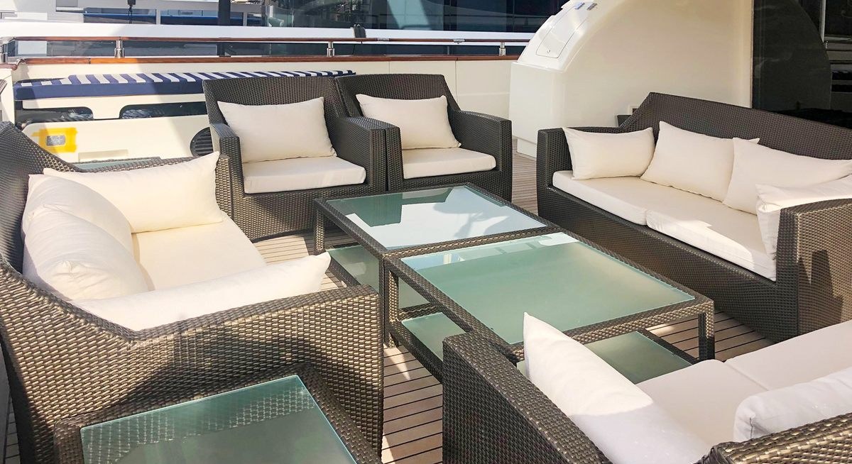 B4 YACHT CHARTER yacht charter