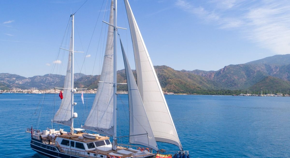 DEA DEL MARE YACHT CHARTER yacht charter