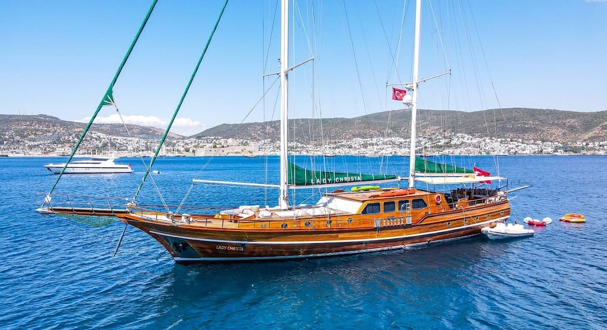 LADY CHRISTA YACHT CHARTER yacht charter