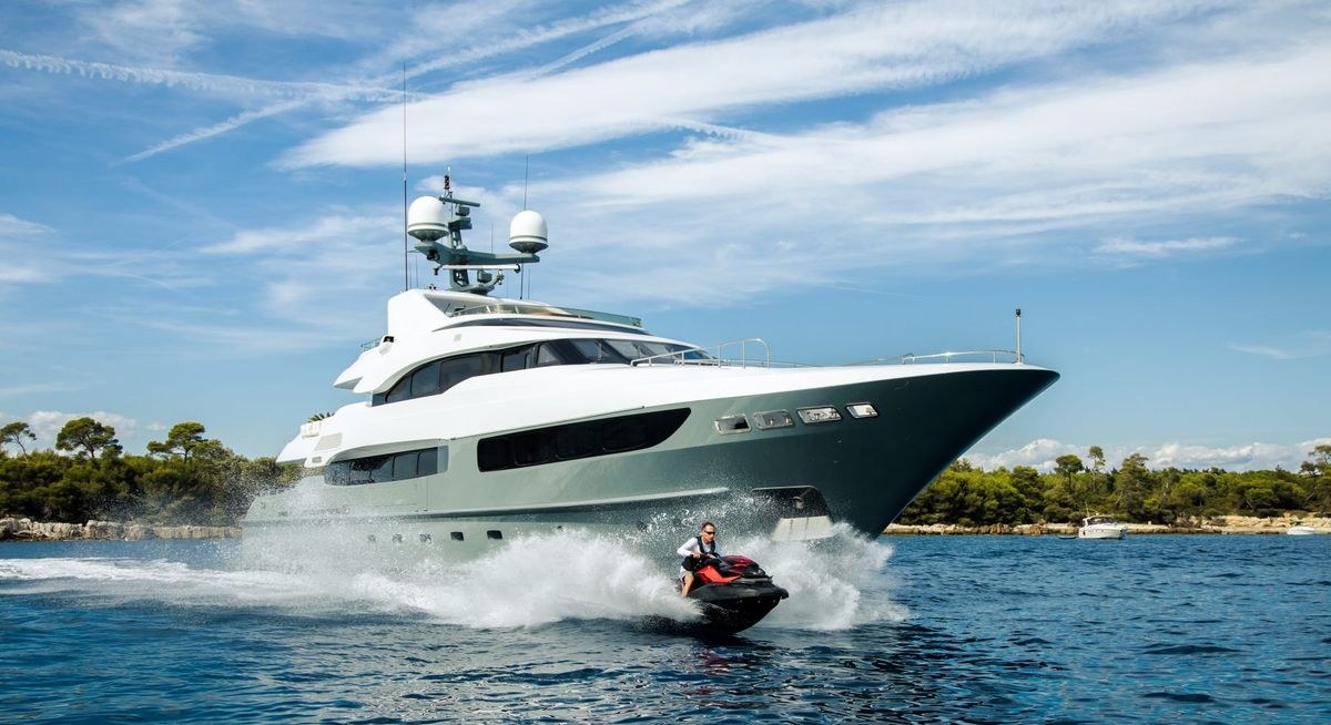 LEGENDA YACHT CHARTER yacht charter