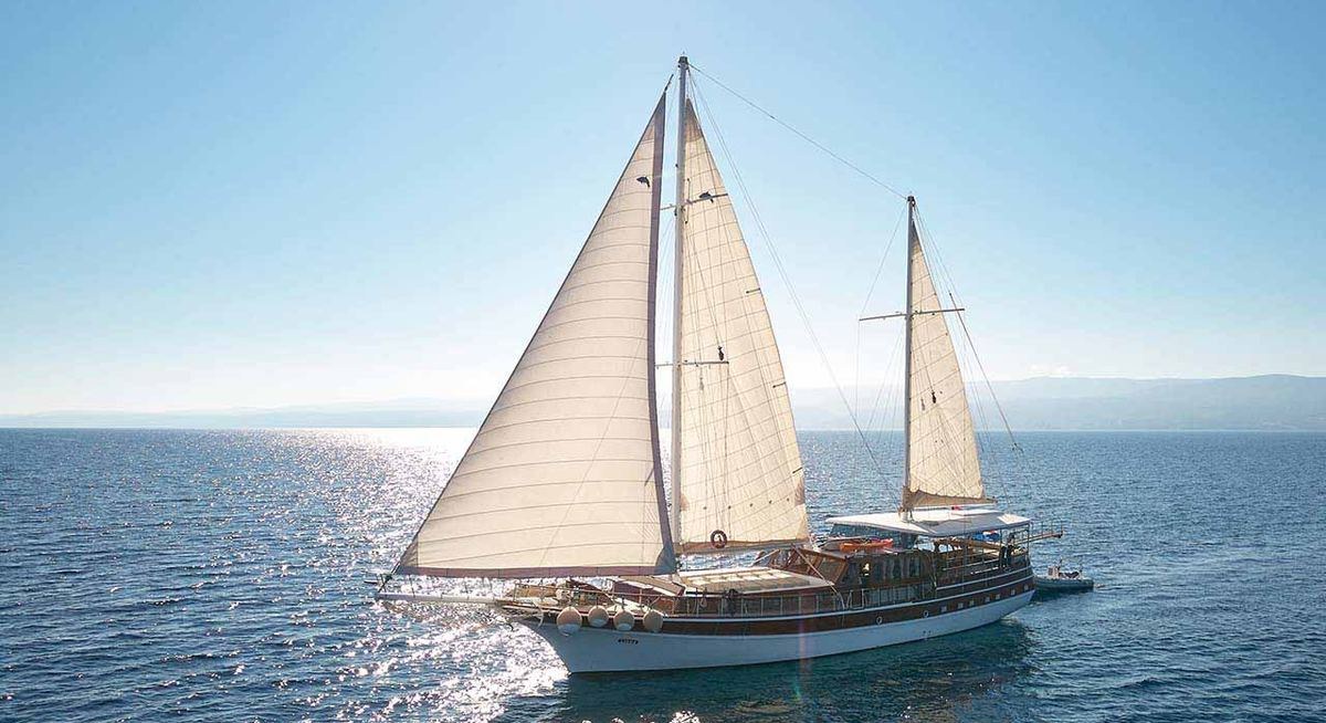 LINDA YACHT CHARTER yacht charter