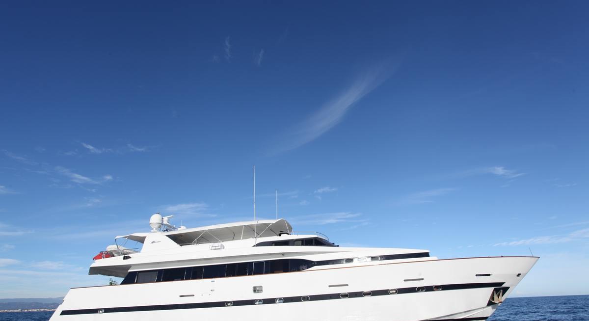 MOONDANCE YACHT CHARTER yacht charter