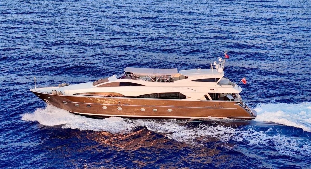 MY OZGN YACHT CHARTER yacht charter