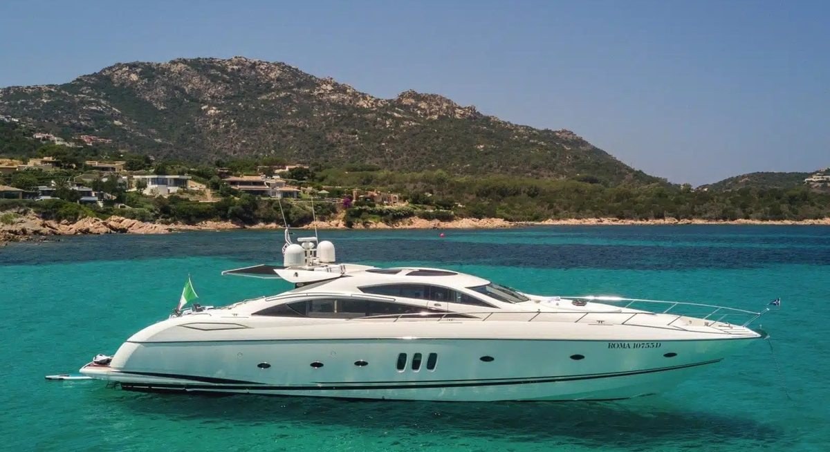 OCTAVIA YACHT CHARTER yacht charter