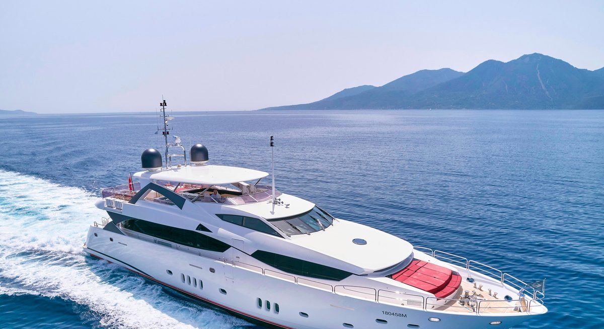WHITE PEARL I YACHT CHARTER yacht charter