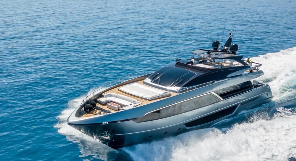 YOYITA II YACHT CHARTER yacht charter